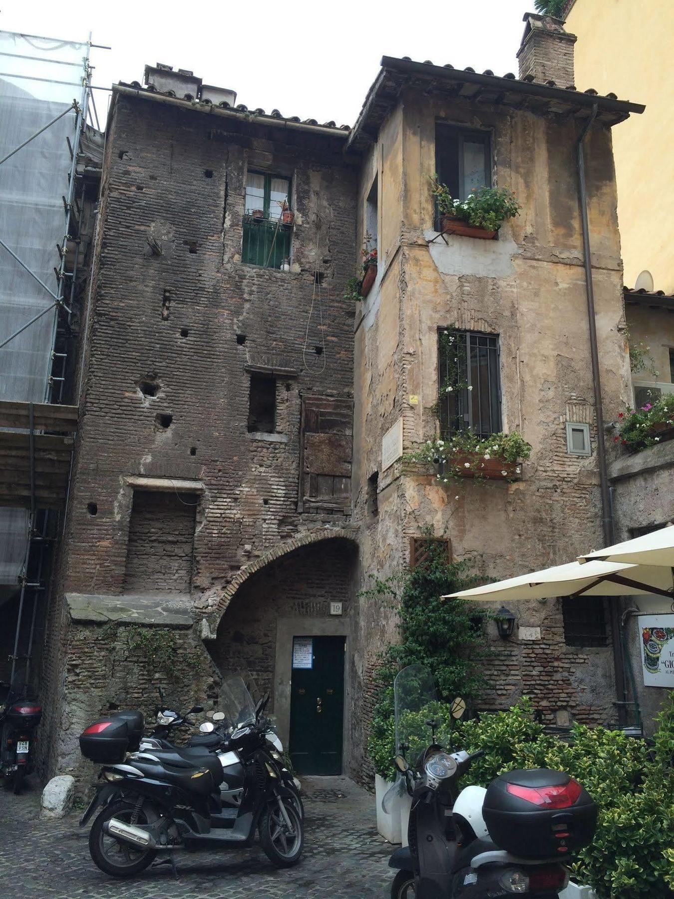 Damiani & Sister Guesthouse Rome Exterior photo